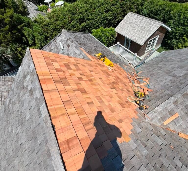 Wind Damage to Roofs on Long Island: Signs Homeowners Should Check After a Storm